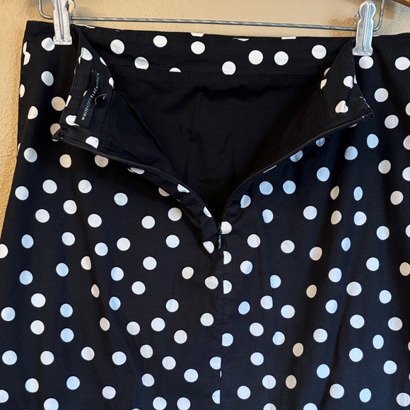 White House Black Market Size 10 Polka Dot Ruffle Pencil Skirt Black White - Picture 11 of 15